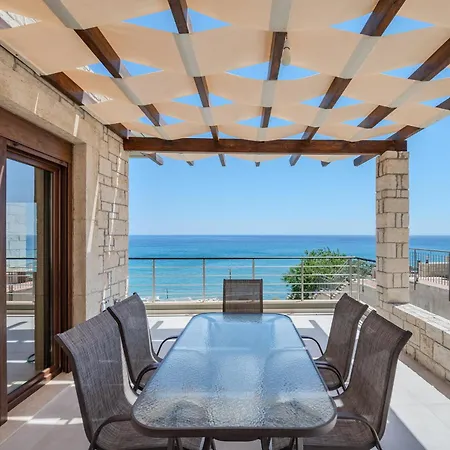 Villa Petrina 4 By The Sea